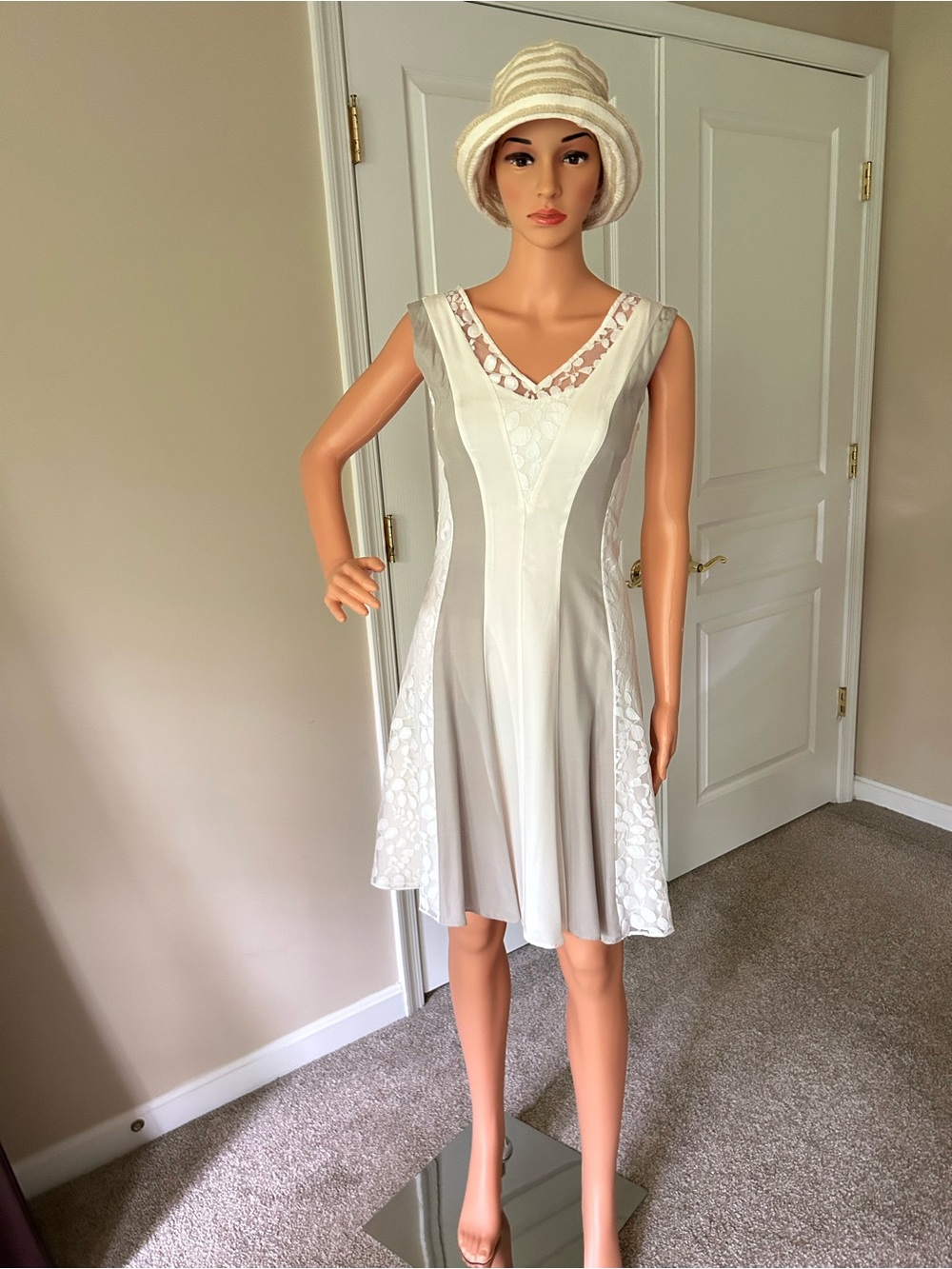 Reiss Ivory V-Neck Lace Panel Midi Dress